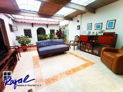 Casa de 5 alcobas en venta en El Batán, Bogotá, 165 m² · foto 8 de 20
