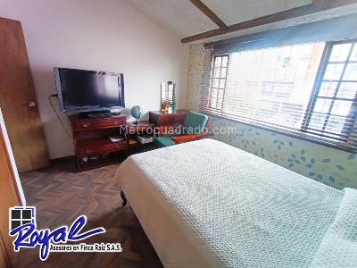 Casa de 5 alcobas en venta en El Batán, Bogotá, 165 m² · foto 16 de 20