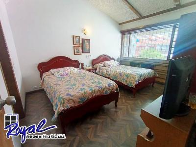 Casa de 5 alcobas en venta en El Batán, Bogotá, 165 m² · foto 17 de 20