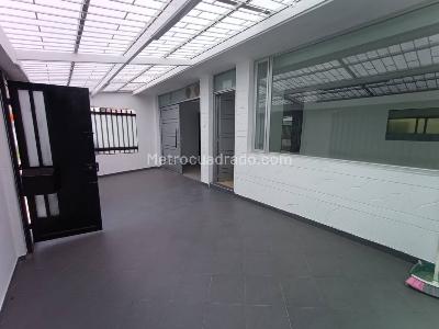 Casa de 4 alcobas en venta en El Rincon De Modelia, Bogotá, 196 m² · foto 3 de 20