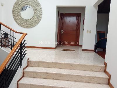 Apartamento de 3 alcobas en venta en Suba Cerros, Bogotá, 300 m² · foto 2 de 20