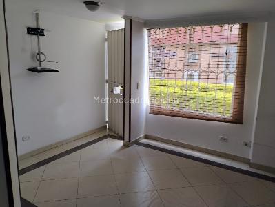 Casa de 2 alcobas en venta en Villas De Granada, Bogotá, 65 m² · foto 7 de 18