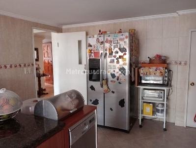 Casa de 3 alcobas en venta en Niza, Bogotá, 365 m² · foto 14 de 20