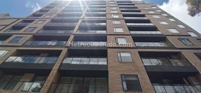 Apartamento de 2 alcobas en venta en Chico Norte, Bogotá, 110 m² · foto 2 de 20