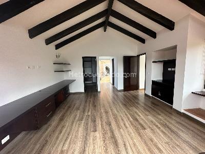 Casa de 5 alcobas en venta en Parcelación Pan De Azúcar – Vereda Yerbabuena Chia Con Mayordomo, Chía, 500 m² · foto 16 de 20