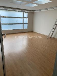 Casa de 3 alcobas en venta en Santa Ana Occidental, Bogotá, 501 m² · foto 7 de 8