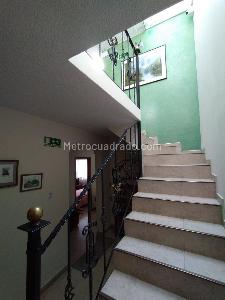Casa de 5 alcobas en venta en Andes Norte, Bogotá, 300 m² · foto 3 de 20
