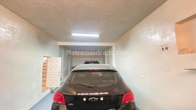 Casa de 5 alcobas en venta en El Dorado, Soacha, 225 m² · foto 2 de 20
