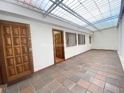 Casa de 5 alcobas en venta en Cedritos Nueva Autopista, Bogotá, 472 m² · foto 5 de 10