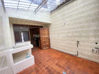 Casa de 5 alcobas en venta en Cedritos Nueva Autopista, Bogotá, 472 m² · foto 6 de 10
