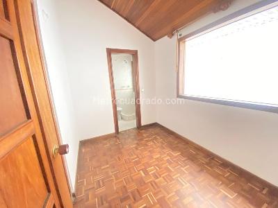 Casa de 5 alcobas en venta en Cedritos Nueva Autopista, Bogotá, 472 m² · foto 8 de 10