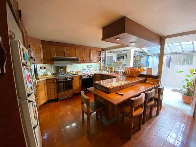 Casa en venta en Niza, Bogotá · foto 2 de 19
