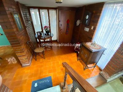 Casa en venta en Niza, Bogotá · foto 5 de 19
