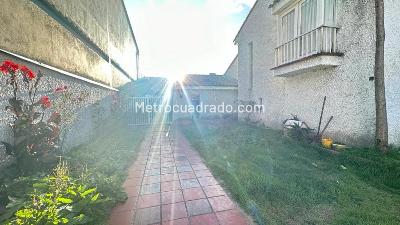 Casa de 4 alcobas en venta en Monaco, Bogotá, 556 m² · foto 3 de 18