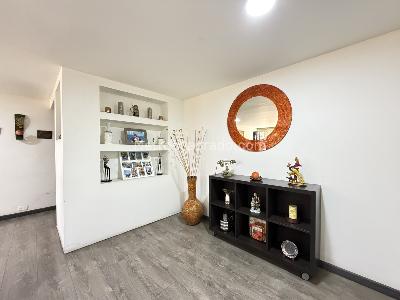Apartamento de 3 alcobas en venta en Santa Bibiana, Bogotá, 107 m² · foto 2 de 20