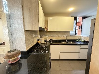 Apartamento de 3 alcobas en venta en Pasadena, Bogotá, 87 m² · foto 3 de 20