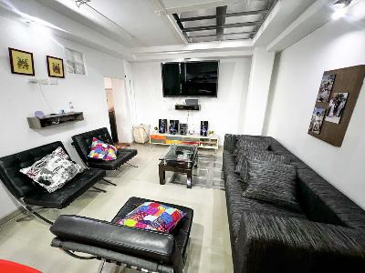 Casa de 5 alcobas en venta en Quirinal, Bogotá, 690 m² · foto 3 de 13