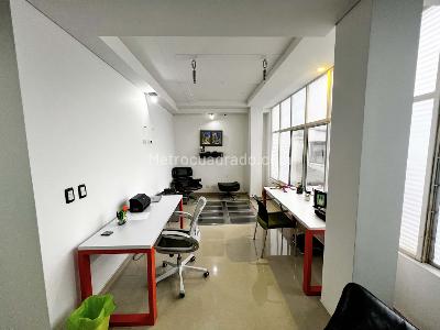 Casa de 5 alcobas en venta en Quirinal, Bogotá, 690 m² · foto 4 de 13