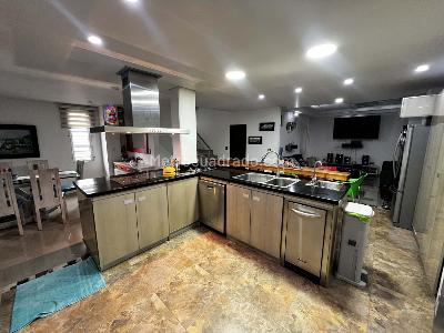 Casa de 5 alcobas en venta en Quirinal, Bogotá, 690 m² · foto 8 de 13