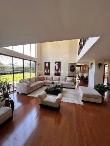 Casa de 4 alcobas en venta en Club Campestre Guaymaral, Bogotá, 1377 m² · foto 4 de 14
