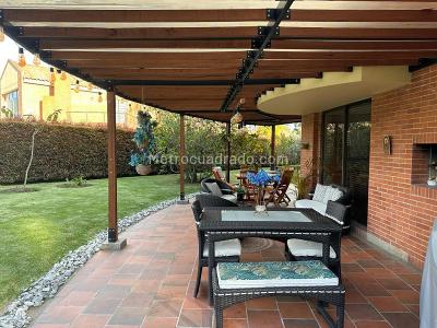 Casa de 4 alcobas en venta en Club Campestre Guaymaral, Bogotá, 1377 m² · foto 6 de 14
