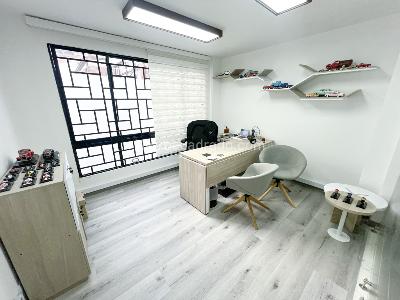 Casa de 5 alcobas en venta en Santa Barbara Oriental, Bogotá, 446 m² · foto 11 de 15