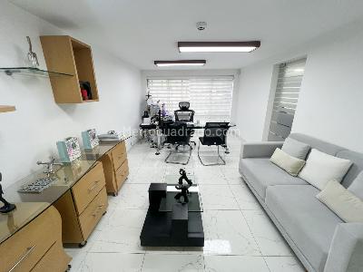 Casa de 5 alcobas en venta en Santa Barbara Oriental, Bogotá, 446 m² · foto 2 de 15
