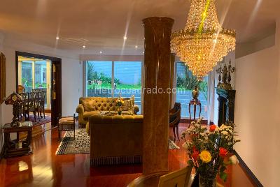 Casa de 4 alcobas en venta en Santa Ana Occidental, Bogotá, 620 m² · foto 2 de 14