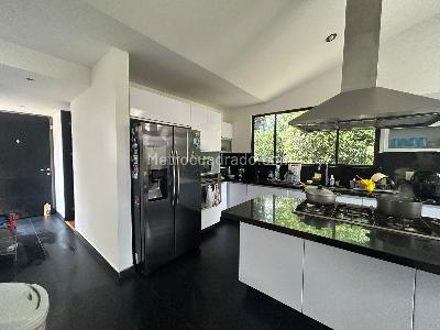 Casa de 3 alcobas en venta en San Sebastian, Bogotá, 312 m² · foto 7 de 20