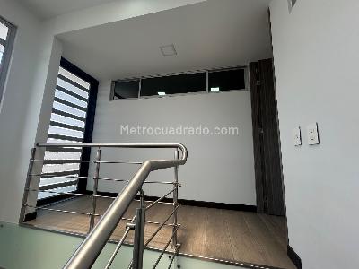 Casa de 3 alcobas en venta en La Camelia, Bogotá, 278 m² · foto 16 de 20
