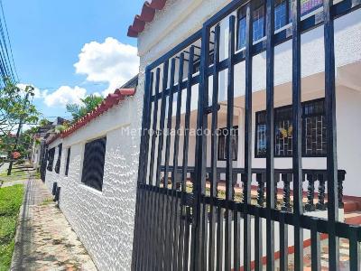 Casa de 5 alcobas en venta en Campiña, Villavicencio, 268 m² · foto 2 de 20