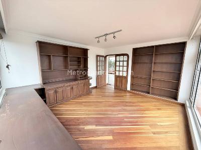 Apartamento de 3 alcobas en venta en Pontevedra, Bogotá, 200 m² · foto 8 de 20