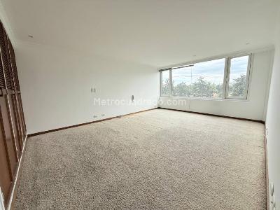 Apartamento de 3 alcobas en venta en Pontevedra, Bogotá, 200 m² · foto 11 de 20