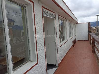 Casa de 5 alcobas en venta en Quiroga, Bogotá, 562 m² · foto 2 de 20