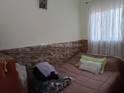 Casa de 5 alcobas en venta en Samper Mendoza, Bogotá, 249 m² · foto 3 de 19