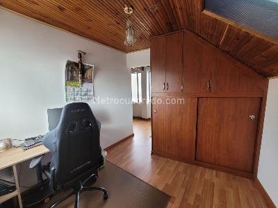 Casa de 5 alcobas en venta en 21 Angeles, Bogotá, 222 m² · foto 13 de 20