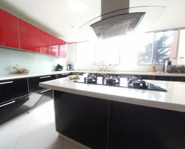 Apartamento de 4 alcobas en venta en Casa Blanca, Bogotá, 358 m² · foto 4 de 13
