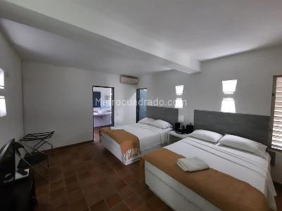Casa de 5 alcobas en venta en Puerto Peñalisa, Girardot, 300 m² · foto 11 de 16