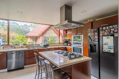 Casa de 3 alcobas en venta en Cerros De Suba (Localidad De Suba), Bogotá, 300 m² · foto 8 de 20