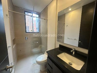 Apartamento de 3 alcobas en venta en Bella Suiza, Bogotá, 94 m² · foto 3 de 10