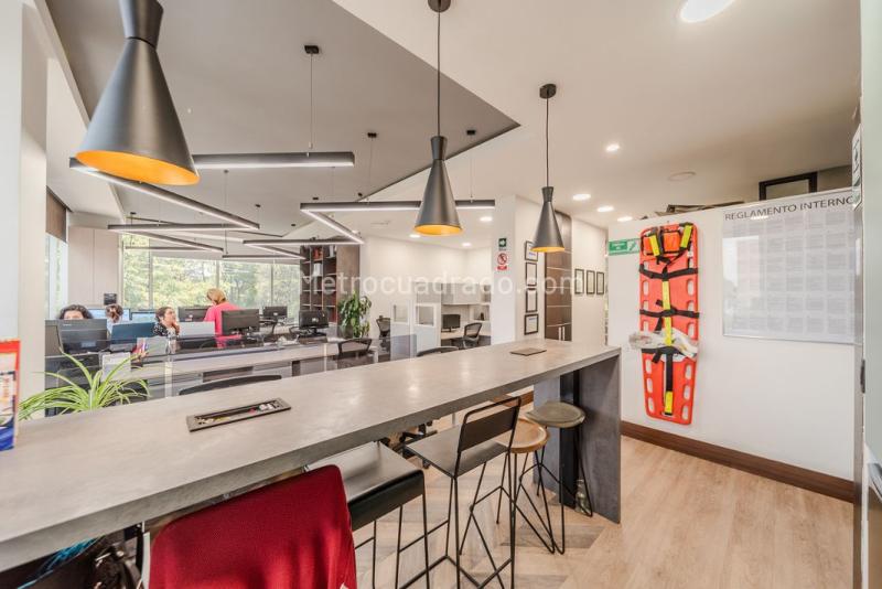 Oficina en Arriendo, Chico Norte, Bogotá D.C. - Más