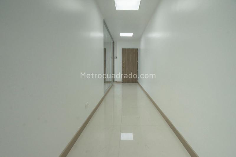 Consultorio en Venta, La Calleja, Bogotá D.C. - Más