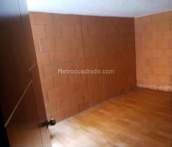 Apartamento de 3 alcobas en venta en El Danubio, Soacha, 47 m² · foto 3 de 8