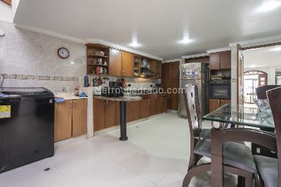 Casa de 4 alcobas en venta en Chia, Chía, 288 m² · foto 10 de 20