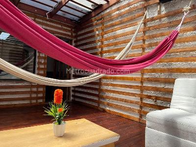 Casa de 5 alcobas en venta en Julio Florez, Bogotá, 293 m² · foto 2 de 9