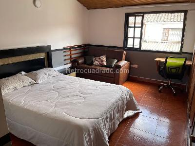 Casa de 5 alcobas en venta en Julio Florez, Bogotá, 293 m² · foto 9 de 9