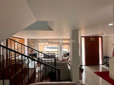 Casa de 4 alcobas en venta en Avenida Pradilla, Chía, 160 m² · foto 2 de 14