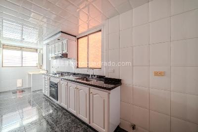 Apartamento en venta en Santa Barbara Occidental, Bogotá · foto 6 de 20
