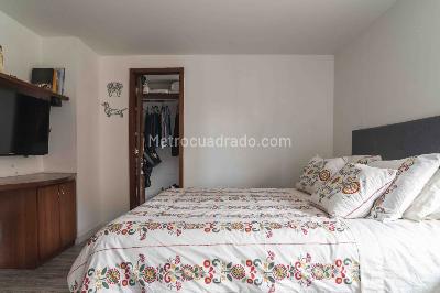 Apartamento de 3 alcobas en venta en Cedritos, Bogotá, 66 m² · foto 9 de 17