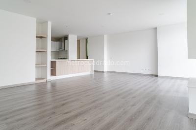 Apartamento de 3 alcobas en arriendo en Santa Helena De Baviera Iv Sec, Bogotá, 148 m² · foto 2 de 20